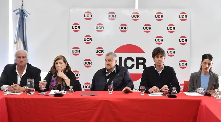 La UCR nacional “no apoyará” ni a Massa ni a Milei y pidió “autocrítica” en Juntos por el Cambio