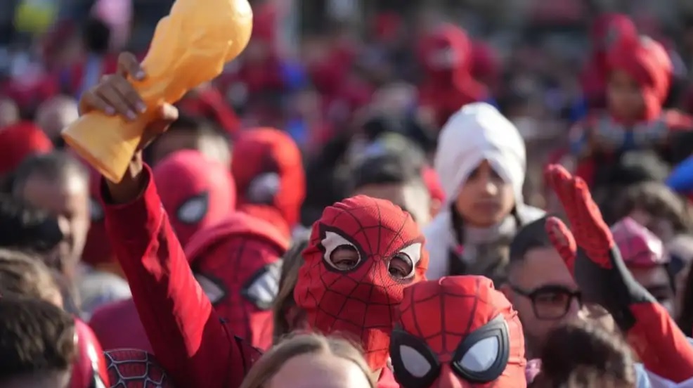 Más de 2.000 personas disfrazadas de Spider-Man en el Obelisco rompieron el récord mundial
