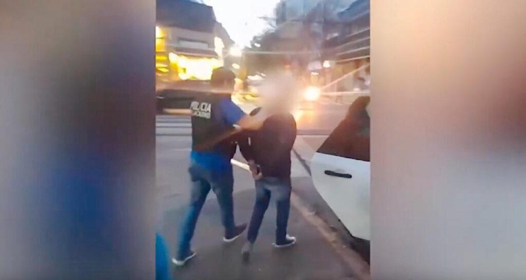 Detuvieron a tres personas por robar con inhibidores de autos en Belgrano y Chacarita