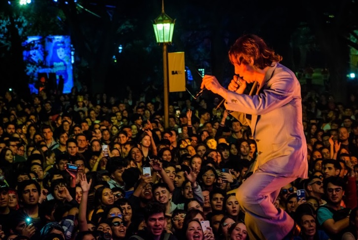 Con recitales de Turf, Eruca Sativa y Emmanuel Horvilleur, 250.000 personas disfrutaron los 16 años de Ciudad Emergente en Palermo