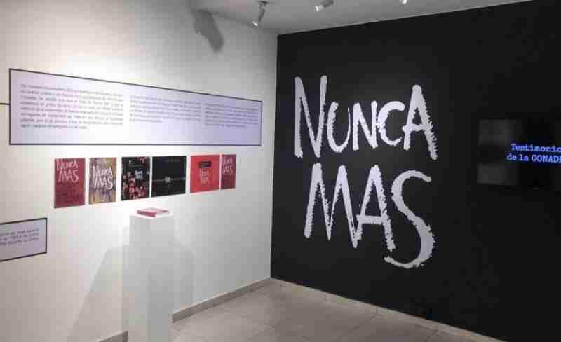 Balvanera: El Rojas inaugura la muestra “Ejercicios de la Memoria. 40 Años de Democracia”