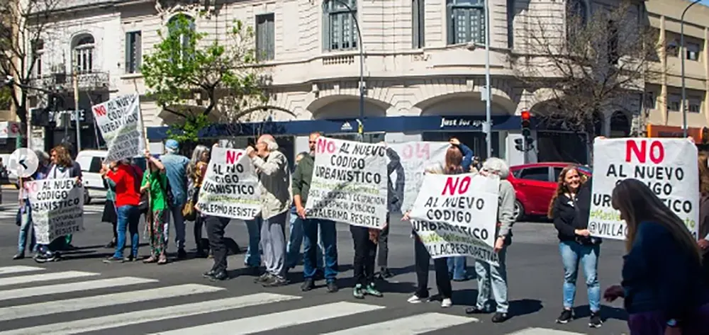 Protestas callejeras de los vecinos contra el Código Urbanístico