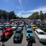 Cientos de Fiat 600 atravesaron la General Paz desde el Autódromo de Villa Riachuelo hasta el nuevo Museo del Fitito en Caseros