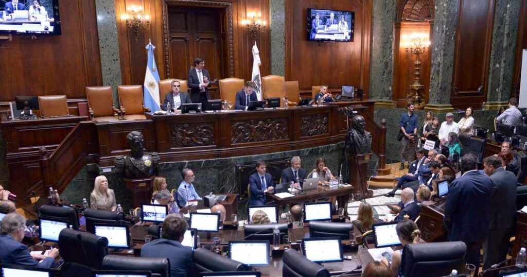 El jefe de Gabinete porteño realizó su último informe ante la Legislatura