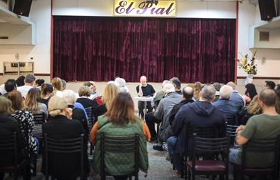 Larreta dialogó con vecinos de Flores