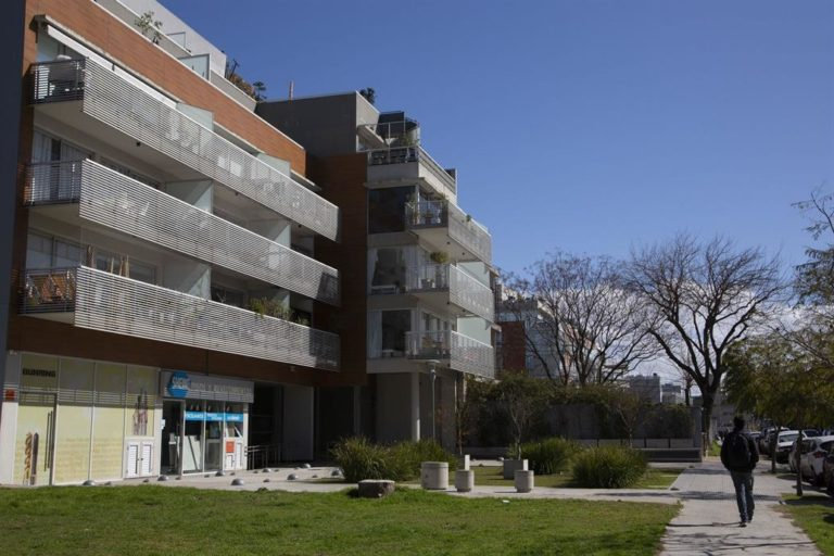 De Ortúzar a Boedo: impulsan el remate de varios inmuebles “para reconstruir el tejido urbano y social del Sector 4 de la Traza de la Ex AU3”