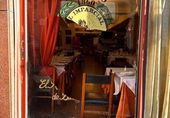 Robaron y causaron destrozos en El Imparcial, el restaurante más antiguo de la Ciudad de Buenos Aires