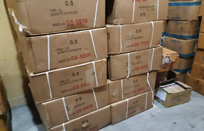 Incautan 8 mil termos en un allanamiento en Parque Patricios