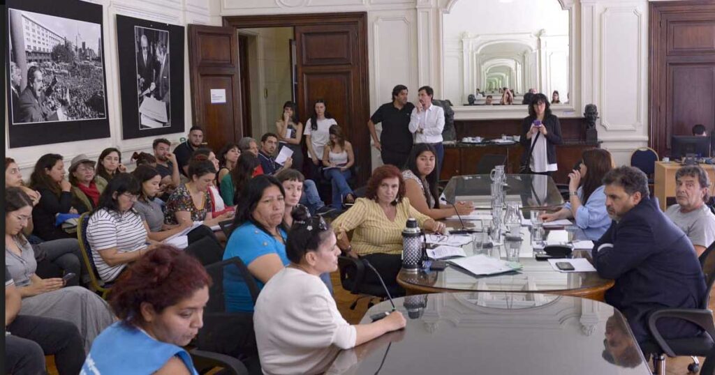 Las leyes de Cuidados avanzan con dictamen de la comisión de Promoción Social