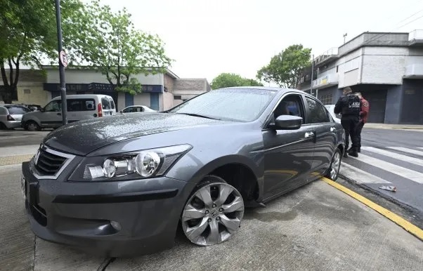 Villa Riachuelo: detuvieron a dos viudas negras acusadas de robar un auto de alta gama