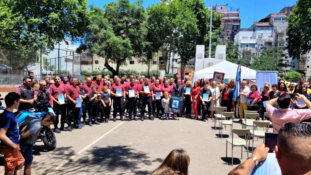 Buenos Vecinos BA entregará distinciones a ciudadanos destacados en la Plaza 1 de Mayo de Balvanera