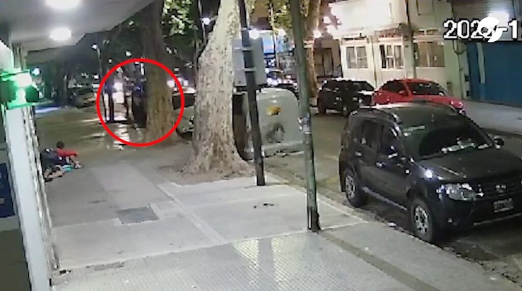 Prisión domiciliaria para el acusado de atropellar a su novia y herirla gravemente en Flores