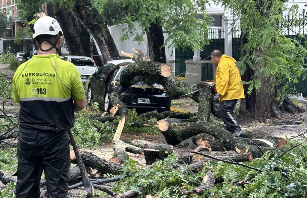El Gobierno porteño estableció un subsidio de hasta $ 2.500.000 para vecinos damnificados por el temporal
