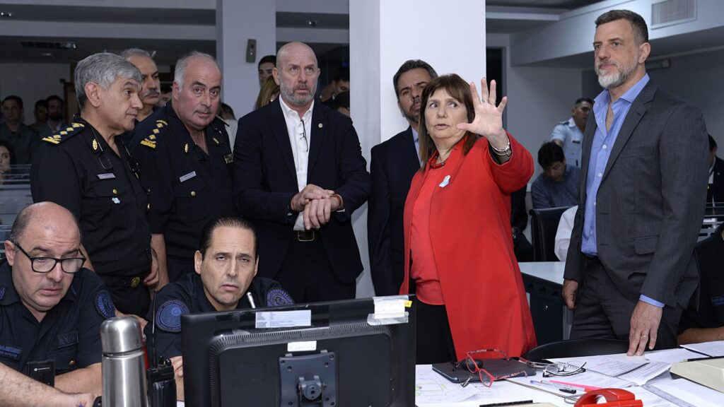 Marcha de la CGT: Patricia Bullrich monitoreó el operativo policial junto a Waldo Wolff y Diego Kravetz