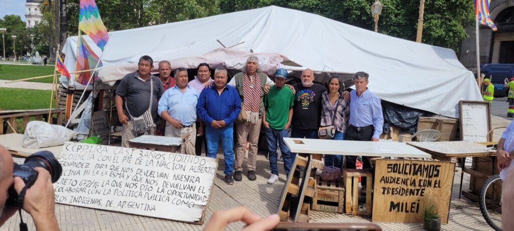 Félix Díaz anunció que levanta el campamento Qom de Plaza de Mayo