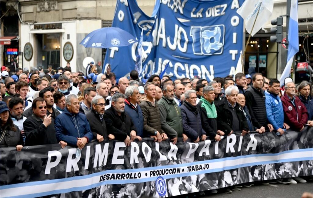 La CGT marchará a Tribunales contra el DNU de Milei y las organizaciones piqueteras tendrán su movilización aparte