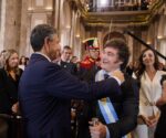 Jorge Macri recibió Javier Milei en el Teatro Colón, en la gala presidencial