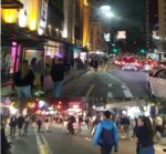 Cacerolazos contra el DNU de Javier Milei: una caravana pasó por el Abasto rumbo al Congreso para protestar