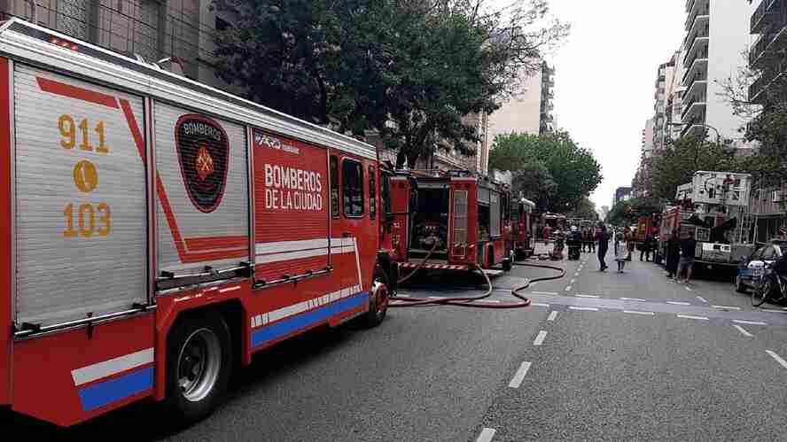Incendio en el Hospital Santa Lucía: evacuación, cirugías suspendidas y cinco personas afectadas