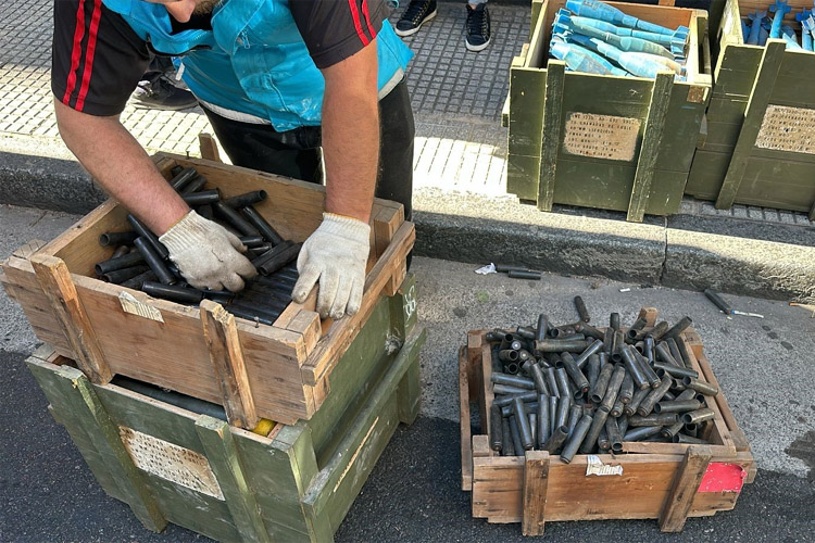 Imputan a tres personas por venta de explosivos y armas de fuego de las Fuerzas armadas