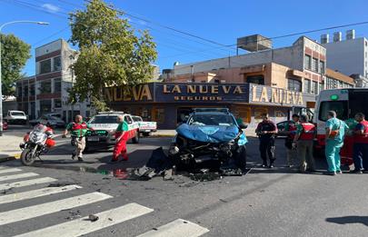 Nuevo choque en Avda. Directorio y Albariño y van…