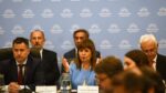 Patricia Bullrich anunció la anulación del artículo que obligaba a pedir permiso para reuniones de tres o más personas