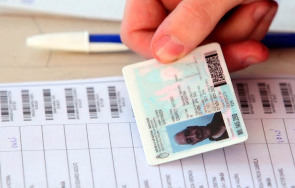 Aumentaron las tarifas para obtener DNI y Pasaporte