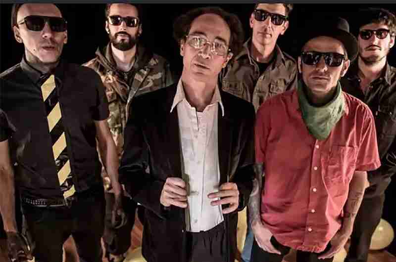 Almagro: Las Manos de Filippi presenta en el Emergente el tema “Milei se cae”