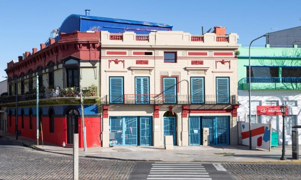 La Boca: impulsan la instalación de una escultura de Clorindo Testa