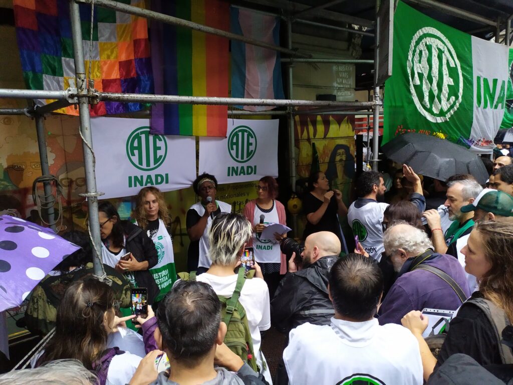 ATE paró en todo el país y repercutió en CABA con una marcha al Inadi