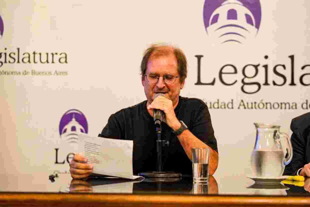 Martín Kohan fue declarado Personalidad Destacada de la Cultura en la Legislatura porteña