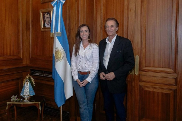 La vicepresidenta Victoria Villaruel designo al periodista Nicolás Kasanzew en la Dirección Gesta de Malvinas del Senado