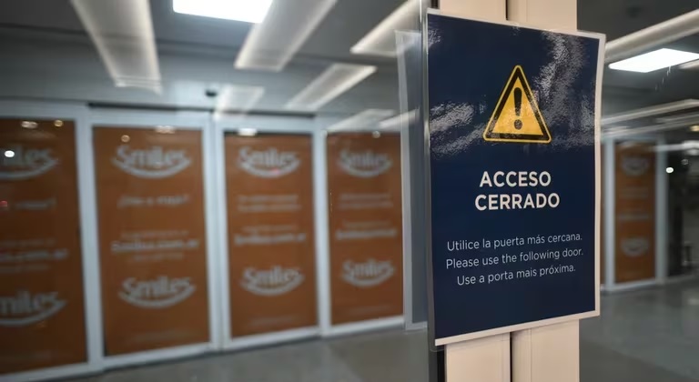 El paro de aeronáuticos dejó sin actividad al Aeroparque Metropolitano Jorge Newbery