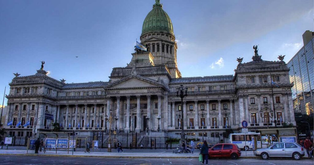 “El Congreso de la Nación debe tratar el DNU 70/2023 en forma urgente y rechazarlo por violar la Constitución Nacional”