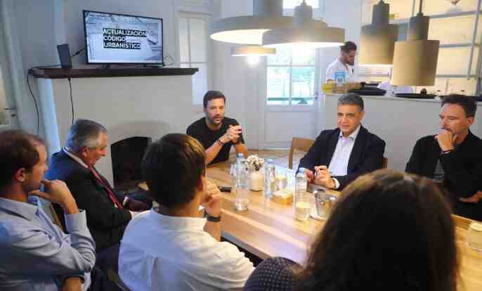 Jorge Macri se reunió con arquitectos, ingenieros y desarrolladores para revisar el Código Urbanístico
