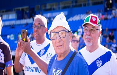 Los vitalicios festejan su cumpleaños en Vélez