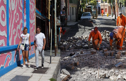 La presidenta comunal y el ministro de espacio publico recorrieron el pasaje Lanín