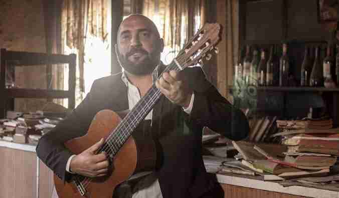 Gratis en el Abasto: el guitarrista y compositor Marcos Larrañaga presenta su álbum “jardín de infierno” en el CAFF
