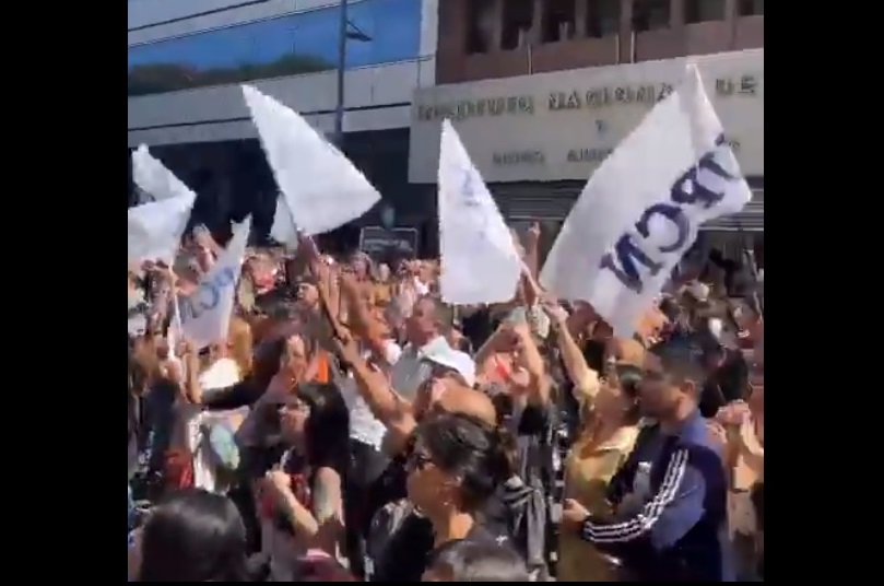 Protestas en varios puntos de la CABA contra los despidos en distintas áreas del Gobierno nacional
