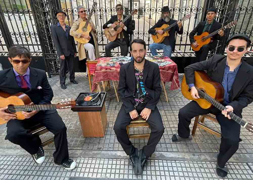 Presentan en el CAFF el nuevo disco de Guitarras de Una