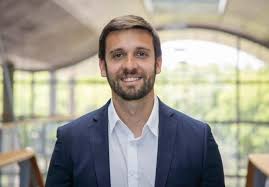 Visita del ministro de Hacienda para defender el Presupuesto 2025