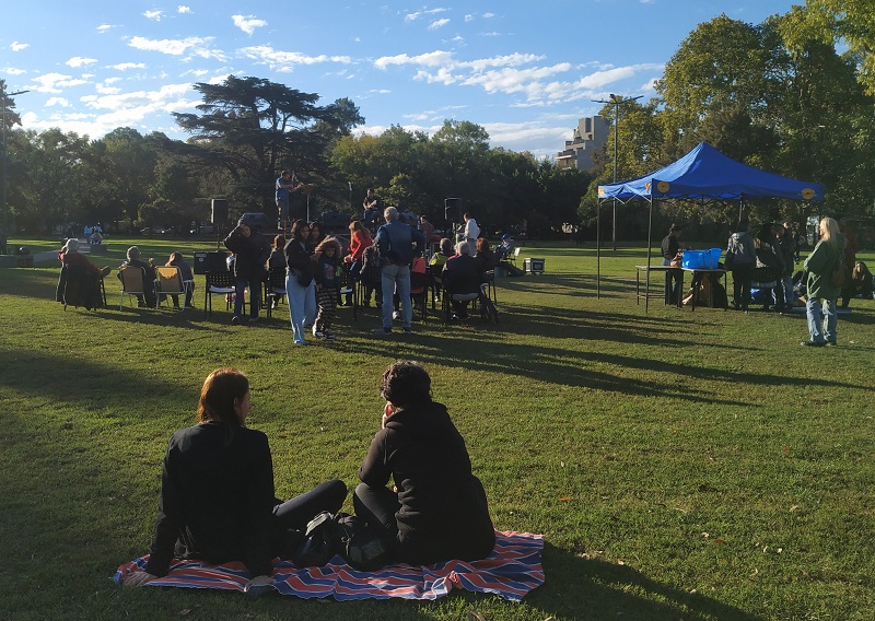 Con música en vivo y presencia de instituciones, el barrio de Saavedra celebró en el Parque sus 151 años