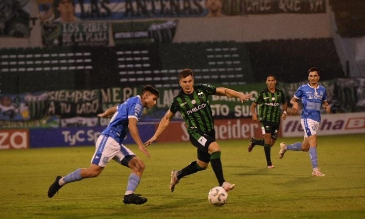 Derrota inesperada de Chicago y victoria de Liniers en el ascenso