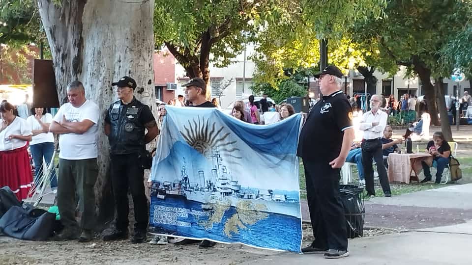 Veteranos de Malvinas desfilaron y fueron homenajeados en el Parque Saavedra