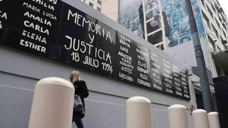 Balvanera: la Justicia dijo que Irán ordenó volar la AMIA y pidió que sea delito de lesa humanidad