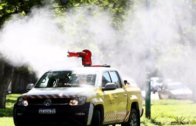 Fumigación en el Parque de la Ciudad