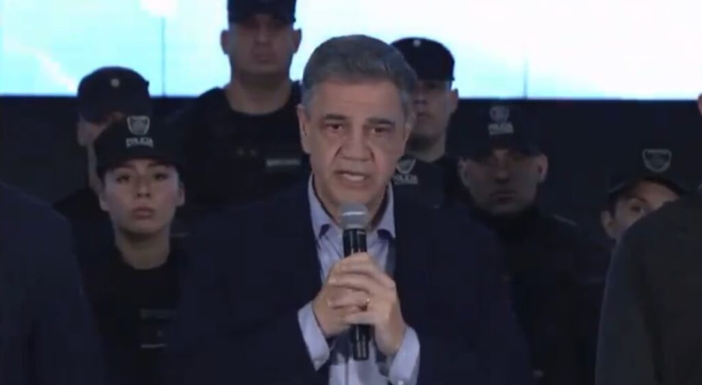 Jorge Macri felicitó a la Policía de la Ciudad por “defender el orden” en la 9 de Julio: ocho oficiales heridos y arreglos por $8.000.000
