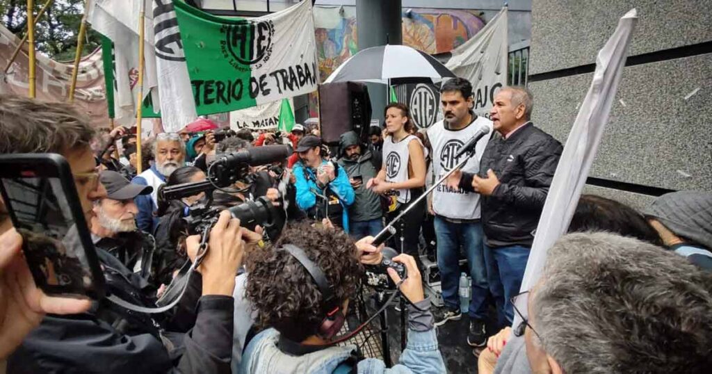Comuna 12: Palazzo participará de un debate sobre el futuro del Banco Nación