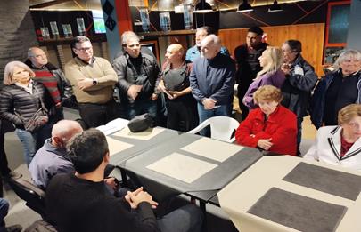 Liniers: reunión de vecinos con el comisario por la seguridad en el barrio Mil Casitas