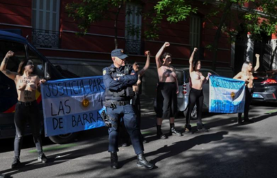 Lesbicidio de Barracas: Protestas contra Milei en España